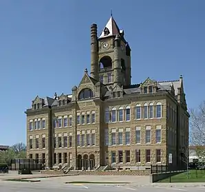 Das Marion County Courthouse in Knoxville, gelistet im NRHP Nr. 81000256