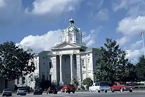 Das Marion County Courthouse in Columbia, seit 1998 im NRHP gelistet