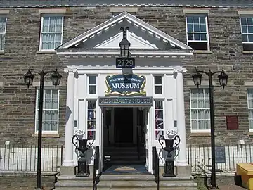 Eingang zum Museum