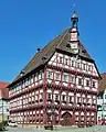 Beleg für bürgerschaft-lichen Wohlstand: das stattliche Rathaus (1441)