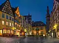 Der Marktplatz in der Abenddämmerung