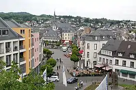 Marktplatz von der Genovevaburg aus