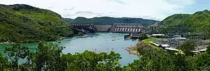 Kraftwerk Mascarenhas de Moraes vom Unterwasser aus gesehen