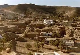 Matmata – Wohnhöhlen und oberirdische Bauten
