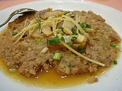 Gedämpftes Schweine­hackfleisch mit gesalzenem Fisch – 鹹魚蒸肉餅