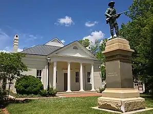Das Mecklenburg County Courthouse in Boydton, seit 1975 im NRHP gelistet