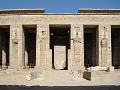 Portal zum Hypostyl(Nordwestseite)