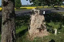 Menhir II an der Bundesstraße zwischen Naumburg und Wethau