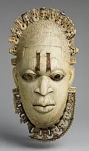 Maske, 16. Jahrhundert, im Metropolitan Museum of Art
