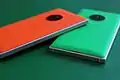 Nokia Lumia 830 aus seitlicher Perspektive