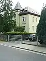 Mietvilla mit Einfriedung