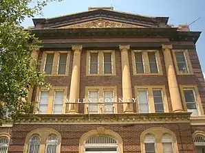 Das Mills County Courthouse in Goldthwaite, gelistet im NRHP unter der Nr. 00001359