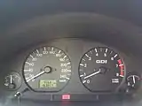 Tachoanzeige in einem Mitsubishi Carisma 1.8 GDI