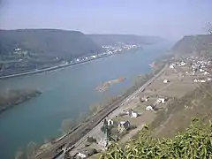 Im Rhein-Main-Gebiet spielen Teil 5 und 6,Teil 5 wurde im Kloster Eberbach gedreht