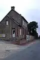 Die ehemalige Mairie von Mobecq
