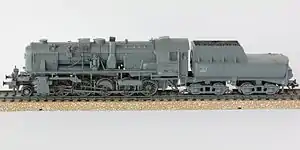 H0-Modell der 42 9000 ohne Windleitbleche, in grauem  Fotografieranstrich