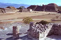 Altstadt von Oaxaca und Ruinen von Monte Alban