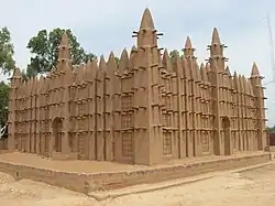 Eine Lehmmoschee in Diafarabé