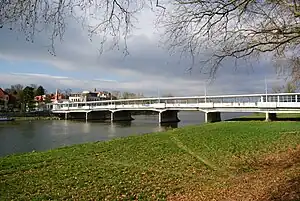 Kolonádový most
