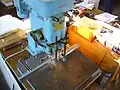 Industrielocher mit Motorantrieb