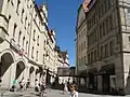 Herzog-Max-Straße mit einem Brückengang