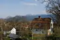 Das Münter-Haus, in dem Gabriele Münter zeitweise lebte. Im Hintergrund der Heimgarten