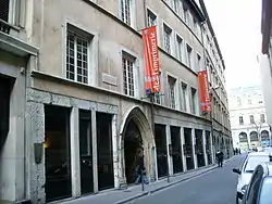 Eingang: 13, rue de la Poulaillerie