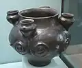 Pseudokernos (Prunkgefäß) aus Stična im Museum für Vor- und Frühgeschichte (Berlin).