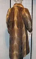 ganzfelliger Bisammantel (1985)