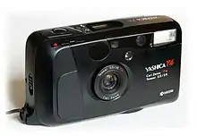 Kompaktkamera Yashica T4 mit Tessar 3,5/35 (ab 1990)