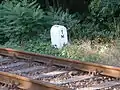 Stein bei km 10 der Strecke Gera Süd–Weischlitz