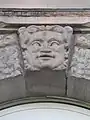 Maskaron an der Fassade