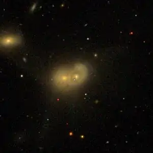 SDSS-Aufnahme des Galaxienpaars NGC 4410A/B