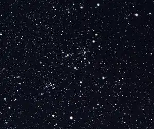 NGC 7790 (links unten) NGC 7788 (Mitte)