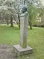 Denkmal für Hans Lorenz Renck im Park