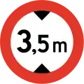 Maximale Durchfahrtshöhe – hier 3,5 Meter