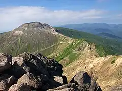 Blick auf den Chausu-dake vom Gipfel des Asahi-dake