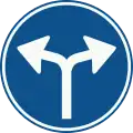 D7: vorgeschriebene Fahrtrichtung – rechts und links