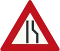 J18: Einseitig (rechts) verengte Fahrbahn
