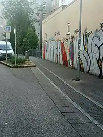 Bodenbelag in der Möhringer Straße. Ende 2025 soll hier Bachwasser fließen.
