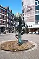 Neuer Bahkauvbrunnen, Frontalansicht