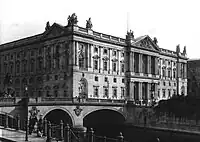 Berlin, Neuer Marstall, Schlossplatz