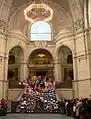 Eingangshalle bei der Erstürmung des Rathauses am 11.11. durch Karnevalisten