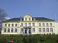 Schule, umgebaut 2009