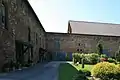 Innenhof mit Blick auf den westlichen Gebäudeteil