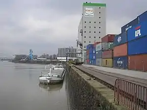 RWZ Silo im Hafen Niehl I