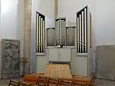 Kleinorgel im rechten Seitenschiff