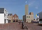 Nieuw-Bergen, Gebäude auf dem Rathausplatz (het Raadhuisplein)