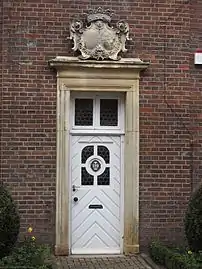 Eingang Armenhaus mit Allianzwappen Plettenb./Westerholt