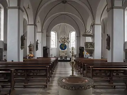 Inneres nach Osten
